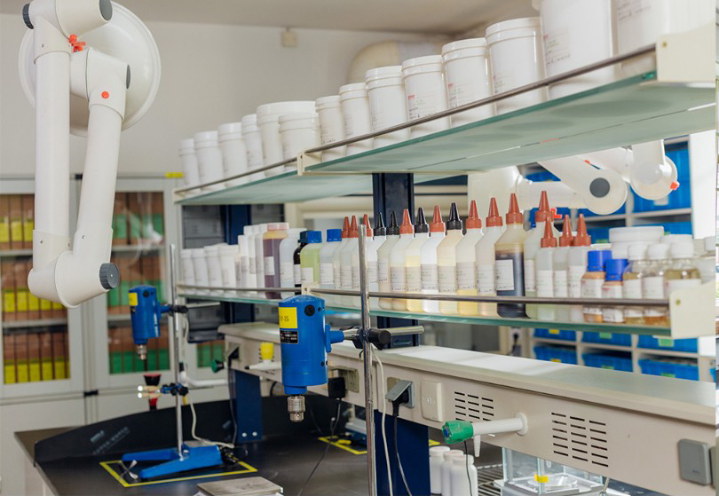 Kura ir labāka, PUR karstā kausējuma līme vai EVA karstā kausējuma līme?